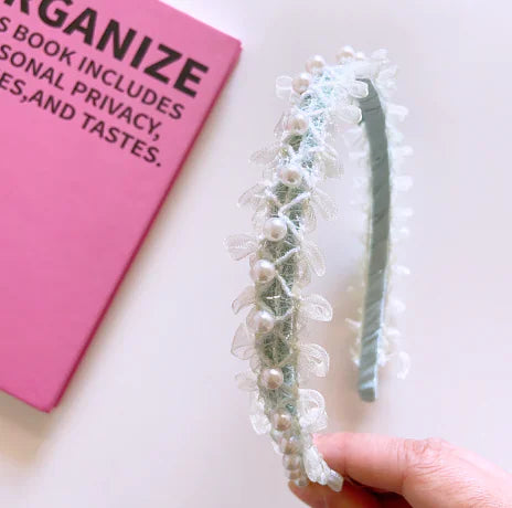 Headband with Floral Lace Decoration